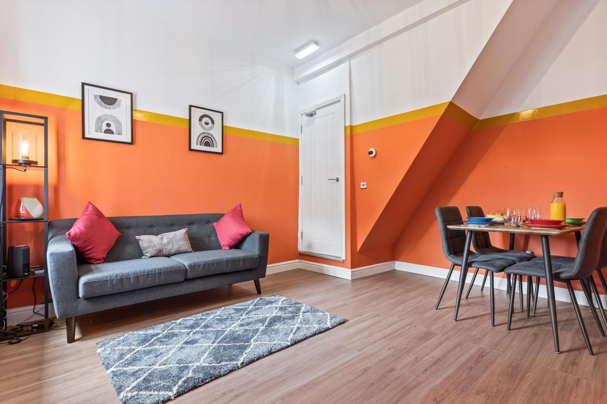 4 Bedroom, 2 Bath In Newcastle Town Centre ภายนอก รูปภาพ