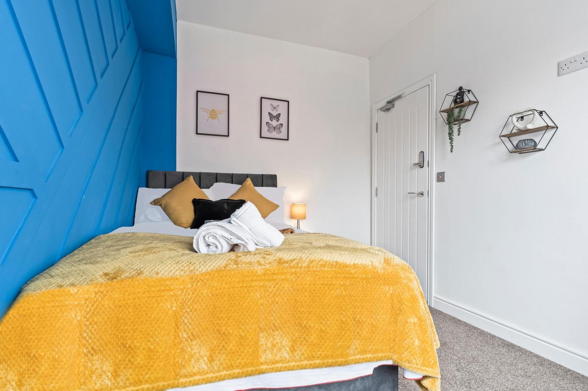 4 Bedroom, 2 Bath In Newcastle Town Centre ภายนอก รูปภาพ
