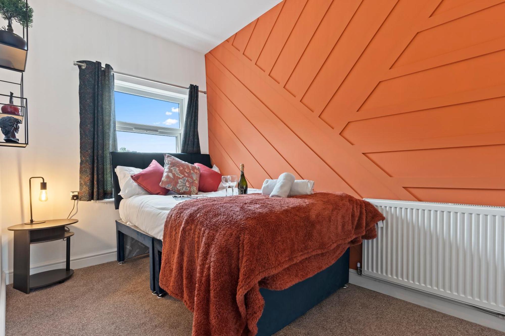 4 Bedroom, 2 Bath In Newcastle Town Centre ภายนอก รูปภาพ